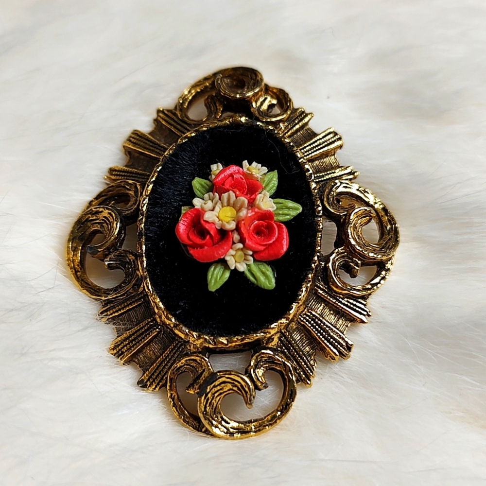 Vintage Floral Cameo - Picture 1 of 7